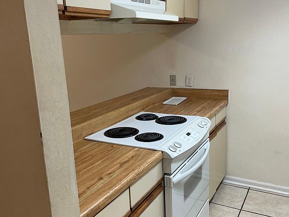 5th image of 2305 Sandpiper St