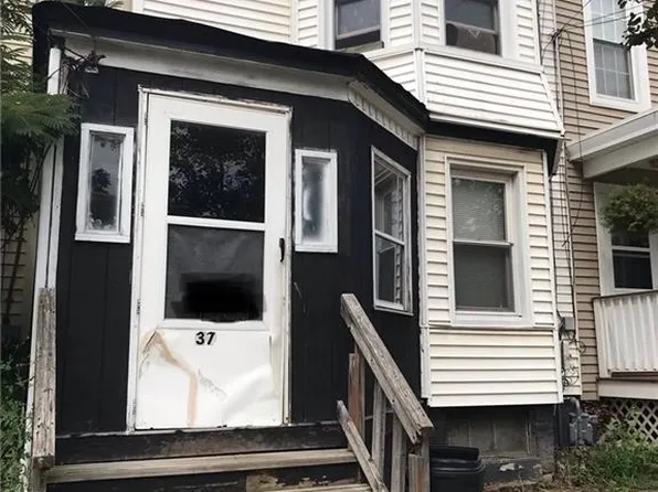 37 Concord St, Newburgh, NY 12550
