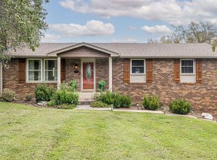 204 Edgewater Dr, Mount Juliet, TN 37122