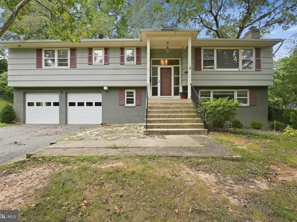 8400 Bound Brook Ln, Alexandria, VA 22309