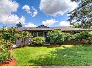 230 NE Palmblad Dr, Gresham, OR 97030