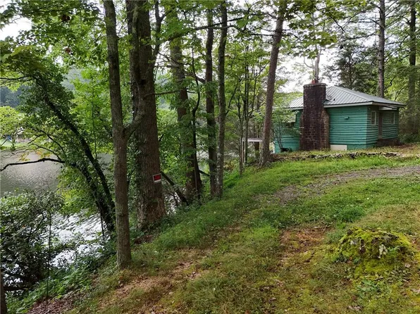 115 Twin Mountain Lake Cir, Talking Rock, GA 30175