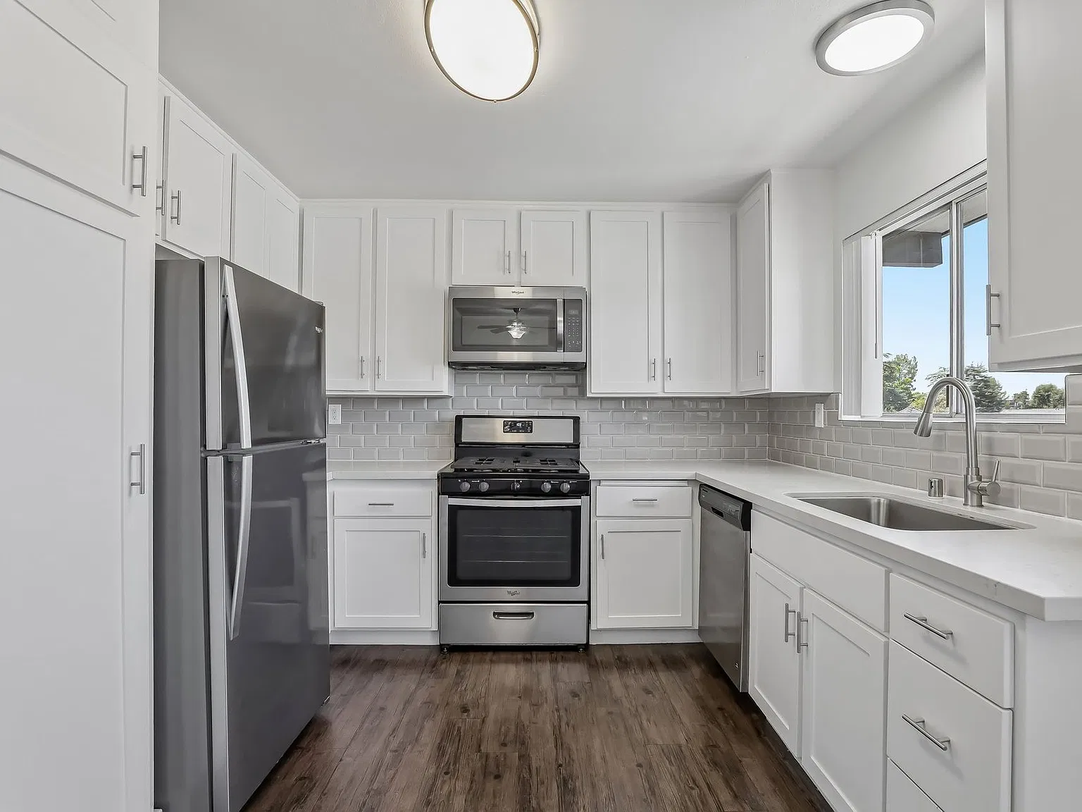 South Hills Apartments — Photo 2