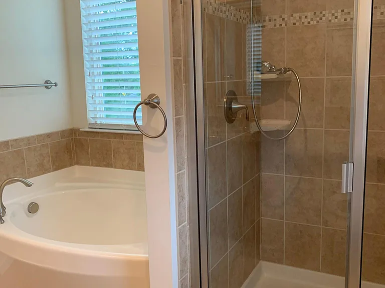 4968 Highcroft Dr — Photo 9