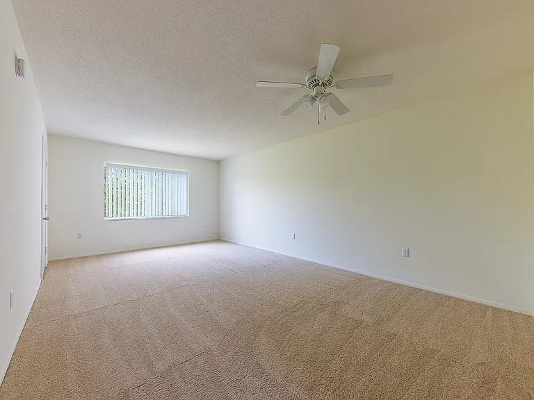 Gulf Gate Apartments — Photo 35