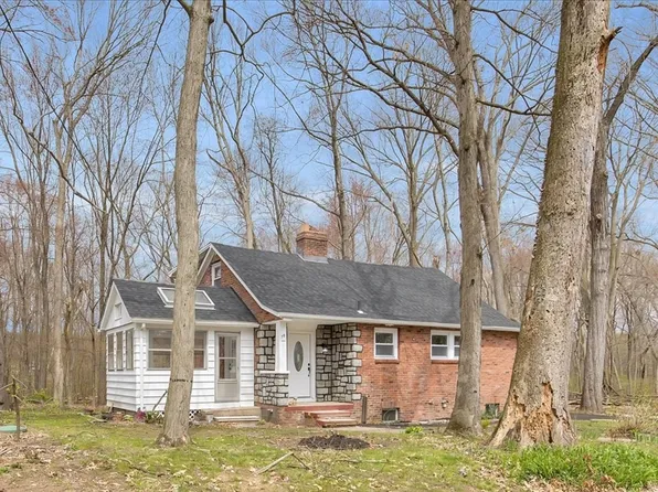 78 Lincoln St, West Springfield, MA 01089