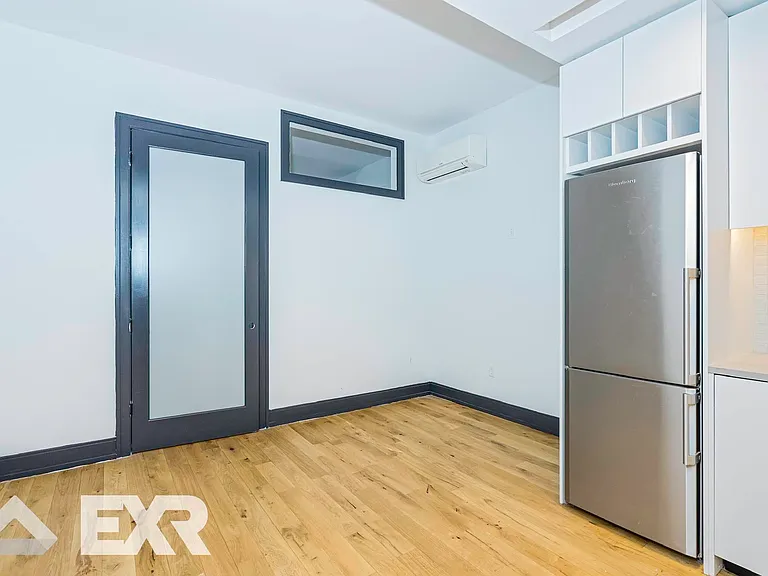 42-22 27th St #1113 — Photo 6