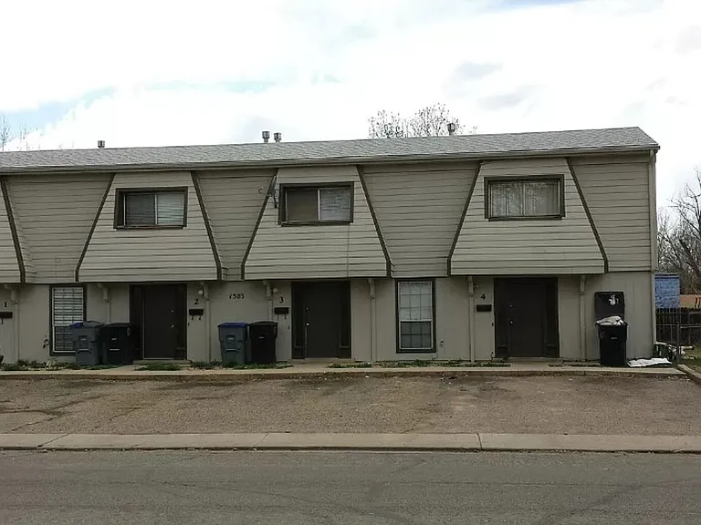 1303 South Coffman — Photo 2