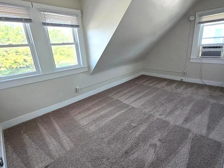 446 Railroad Ave — Photo 9