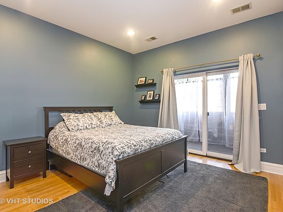5th image of 4224 N Ashland Ave APT 1A