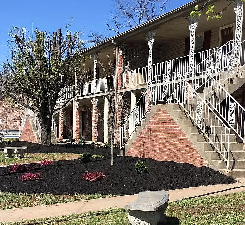 Colonial Heights Apartments