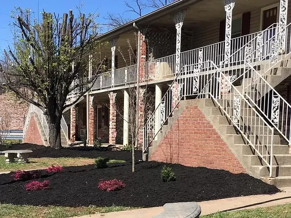 Colonial Heights Apartments