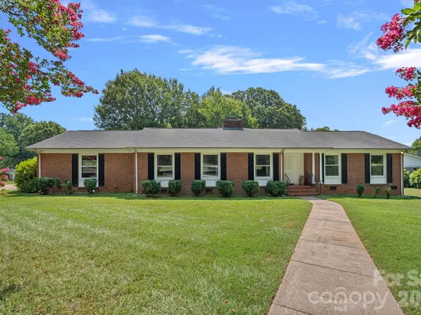 1600 Woodberry Rd, Charlotte, NC 28212