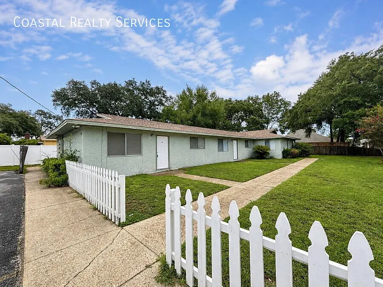 322 Pelham Rd #A — Photo 2