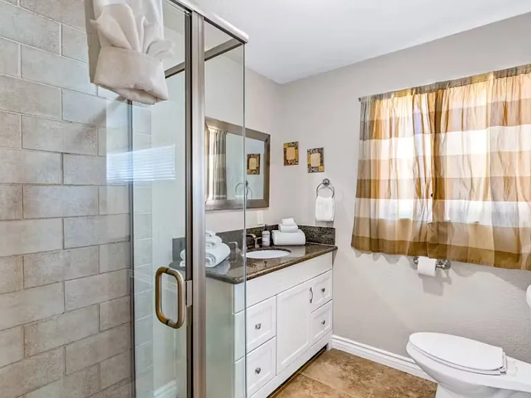 1516 W Brande Ave — Photo 14