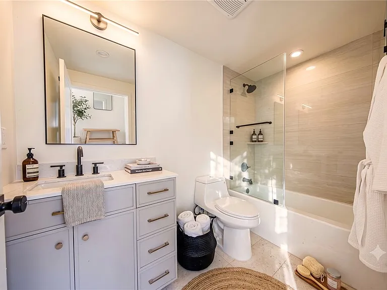 5933 Comey Ave #2 — Photo 5