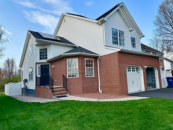 2nd image of 29 Port Mercer Rd