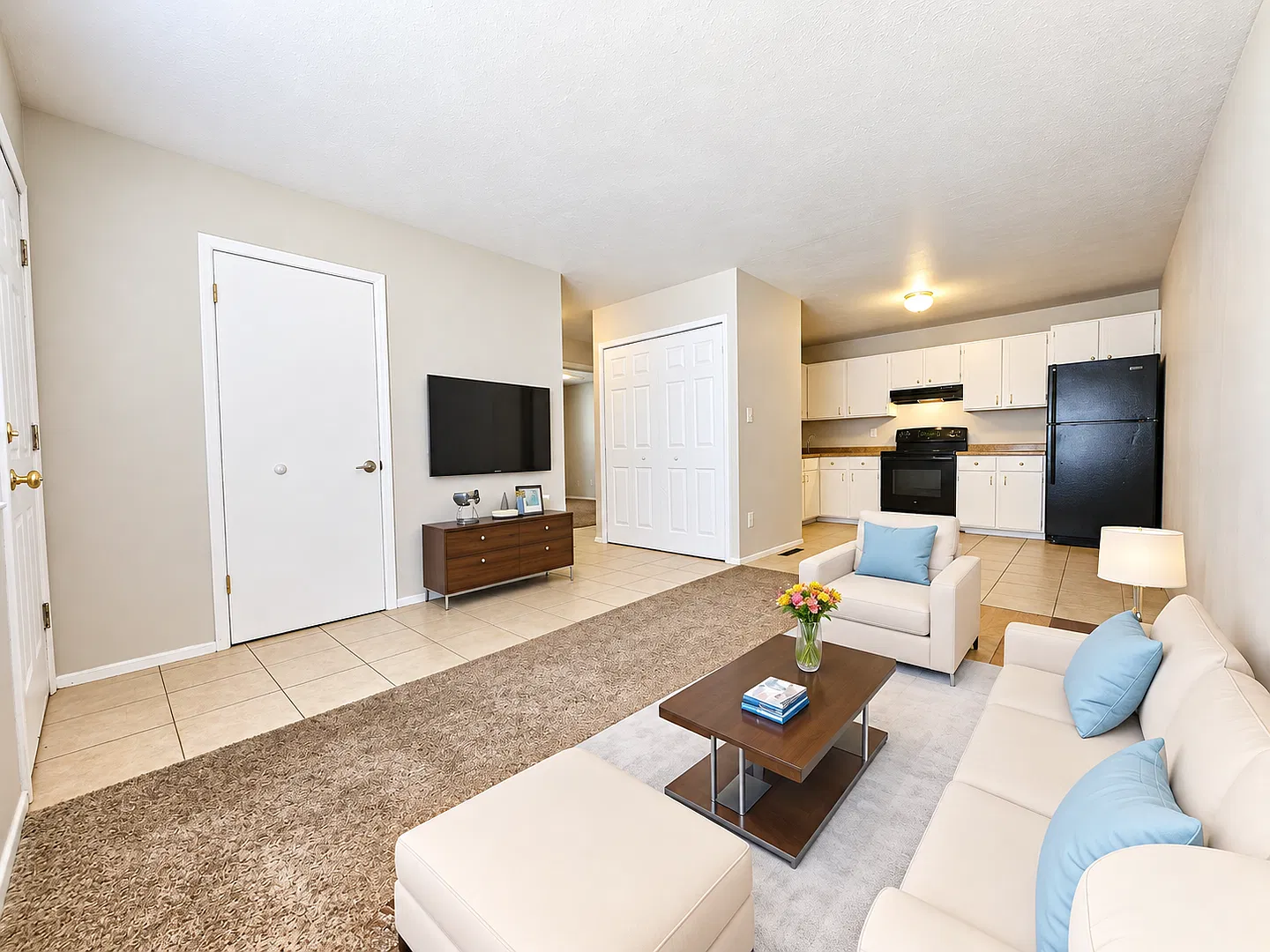 Updated 2-Bedroom Apartment | In-Unit Washer & Dryer, Fenced Yard & Convenient Location! — Photo 1