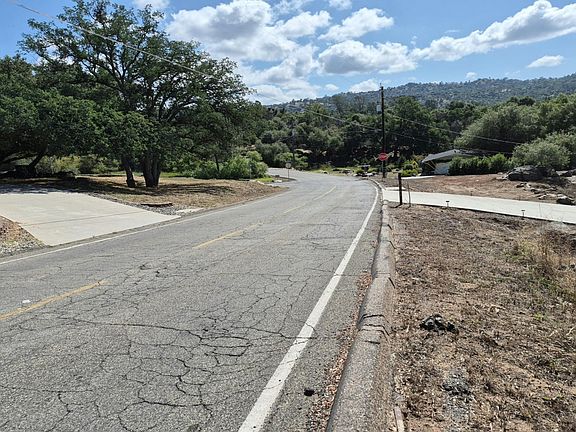 5th image of 31160 Revis Rd