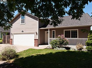 664 63rd St, Springfield, OR 97478