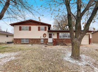 928 S Ash St, Newton, KS 67114