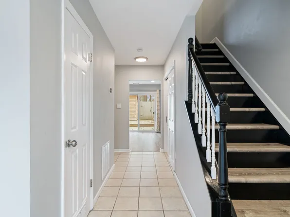 4405 Aspen Dr, Alexandria, VA 22309