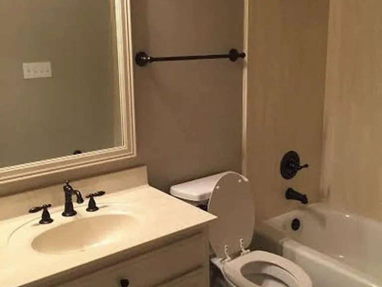 Upstairs Full Bath