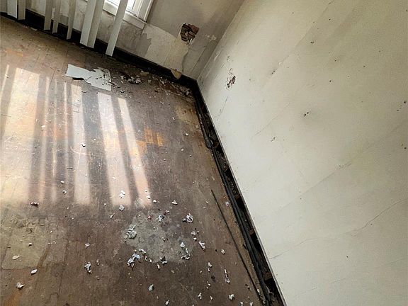 4th image of 13142 Meyers Rd