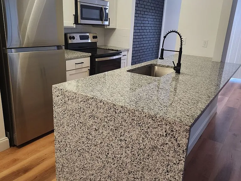 2715 Westgate Dr — Photo 10