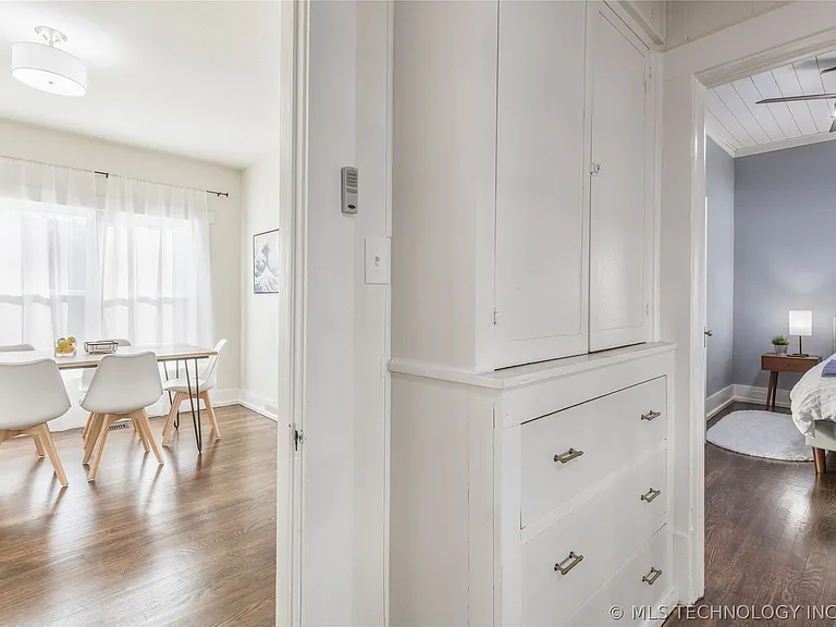 700 N McKinley Ave — Photo 22