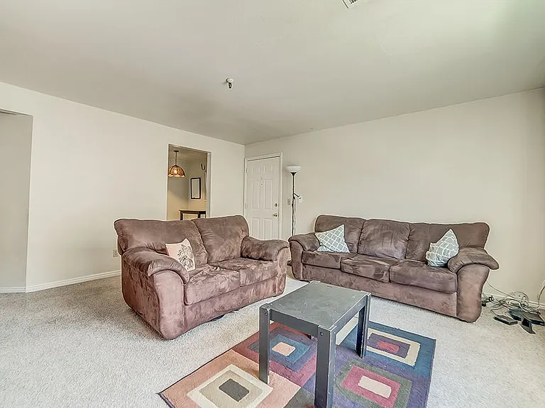 659 N 700 E #2 — Photo 3
