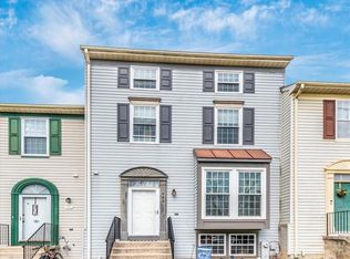 489 Lakes Ct, Westminster, MD 21158