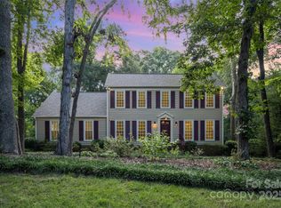 3523 Foxridge Rd, Charlotte, NC 28226