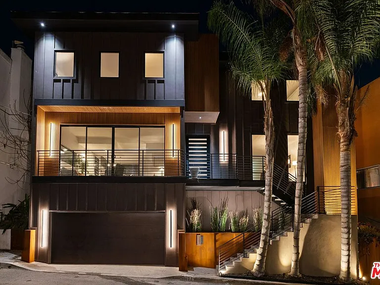 3601 Dixie Canyon Pl — Photo 30