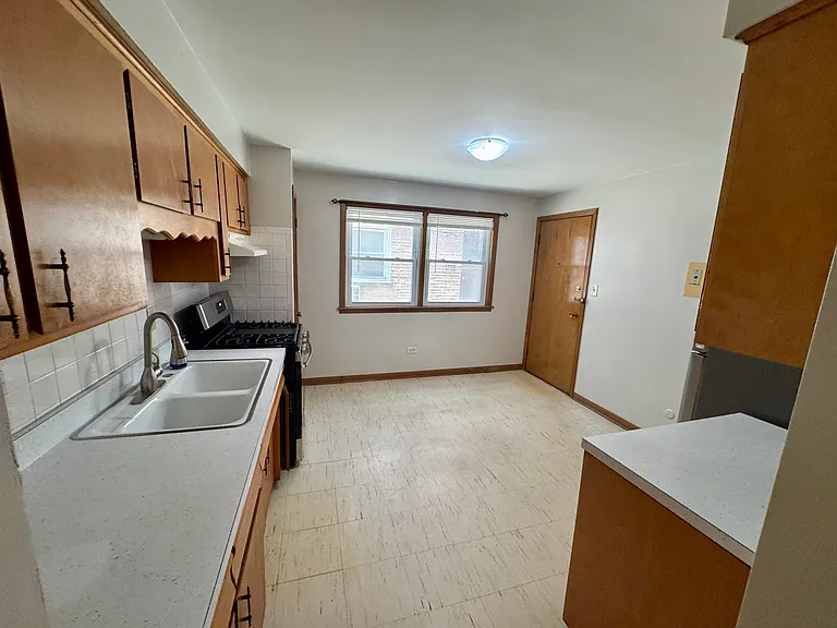 6245 N Northwest Hwy #103 — Photo 10