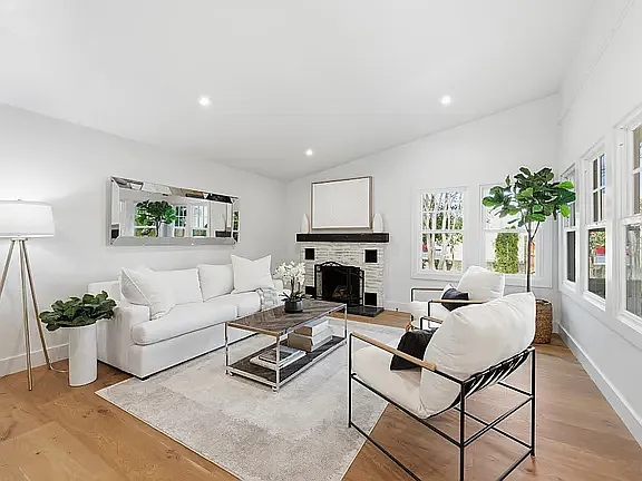 Living Room, Gas Fireplace