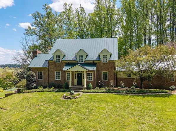 4722 Cowpasture Ln S, Hume, VA 22639