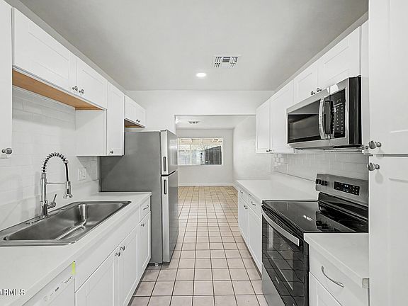 3rd image of 10845 N 15TH Avenue