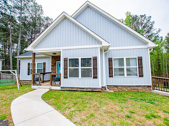2nd image of 133 Pebblebrook Way