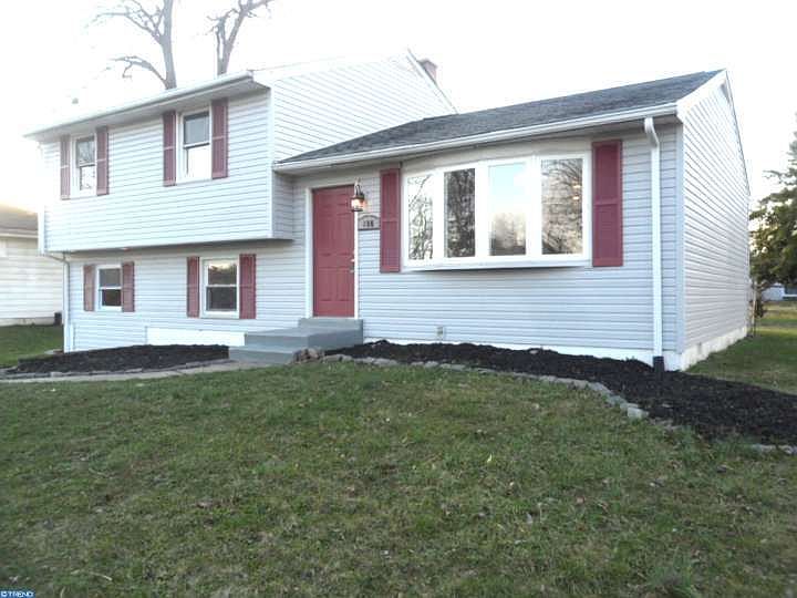1st image of 106 Rosewood Dr