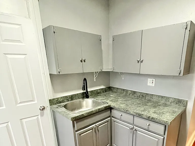 460 2nd Ave #1N — Photo 8
