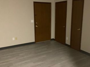 400 3rd Ave SW UNIT 4, Cascade, IA 52033