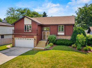 629 Barber Ln, Joliet, IL 60435