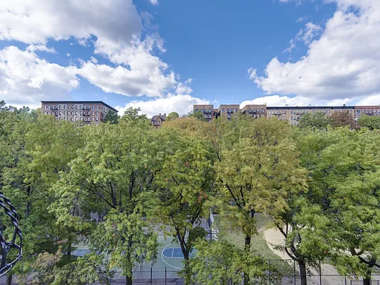 Rented by MNS | media 9