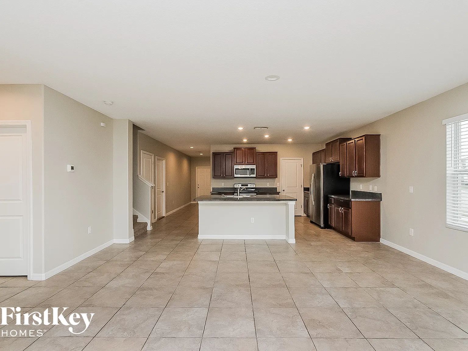 5 bed, 2.5 bath, 2973 sqft, $3,335 — Photo 3
