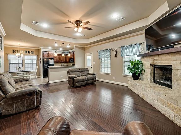 2nd image of 2025 Chapel Creek Dr