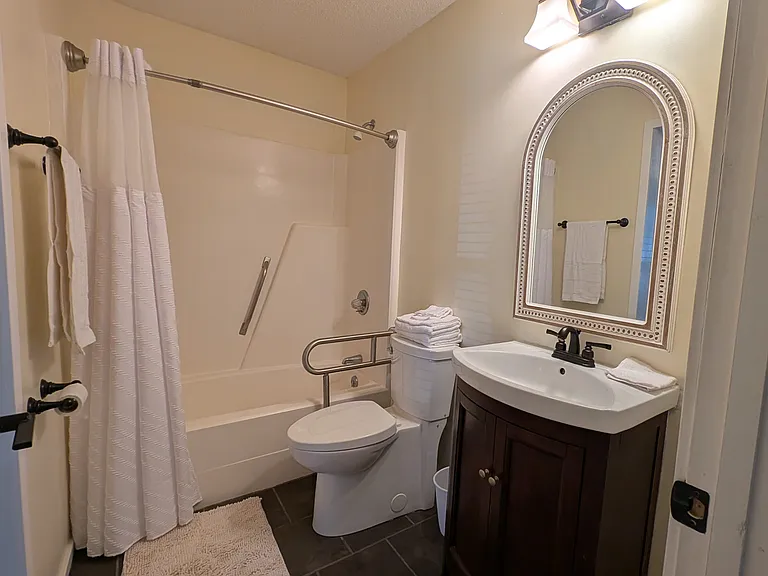 4450 Little River Dr #INN-601 — Photo 7