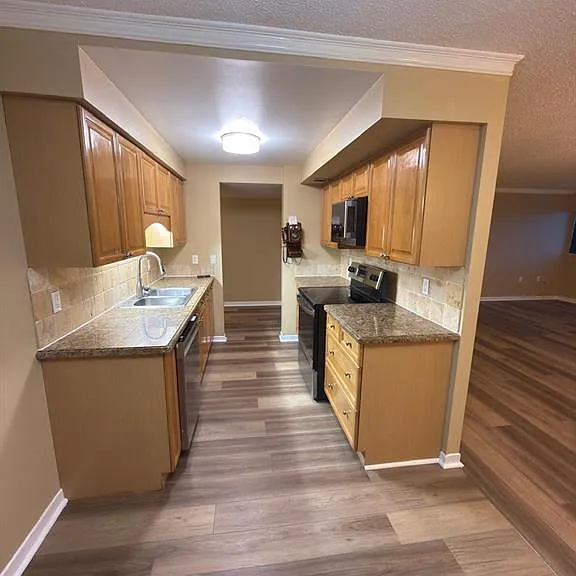 380 Pelissier St #2402 — Photo 7