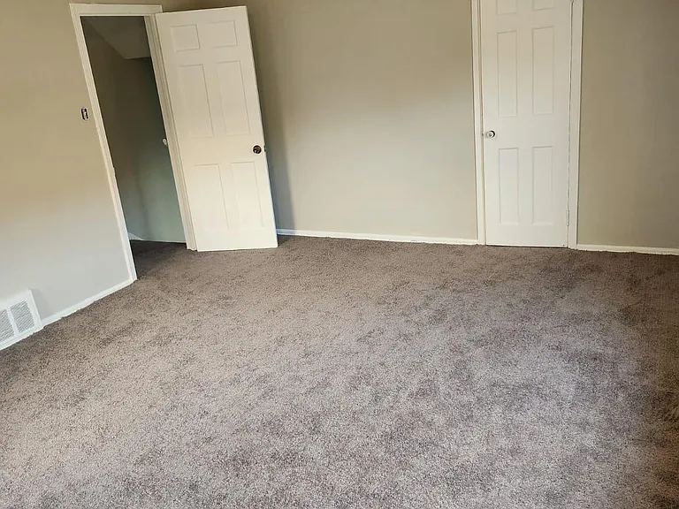 22370 Tracy Ave — Photo 12