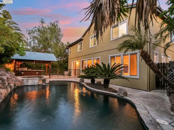 1906 Colosseum Way, Antioch, CA 94531